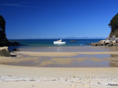 Abel Tasman National Park with Abel Tasman Charters and Reid Helicopters Nelson